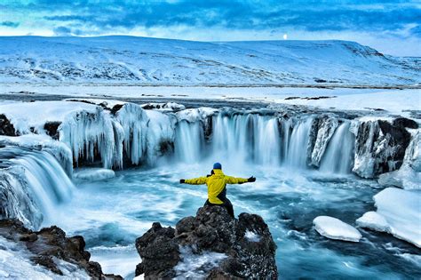 Best Cities and Towns to Visit in Iceland .